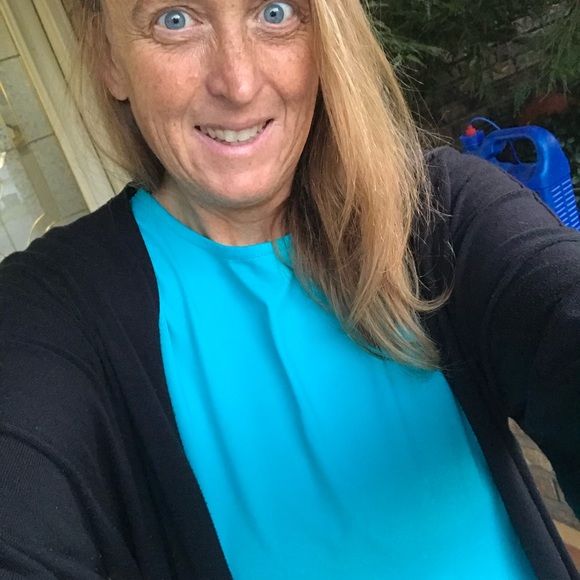 Meet your Posher, Julie - Picture 10 of 15